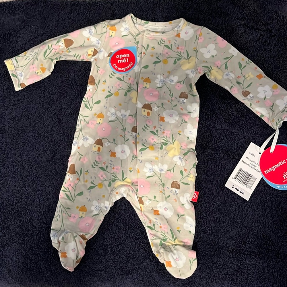 Magnetic me portabella posies modal magnetic ruffle footie